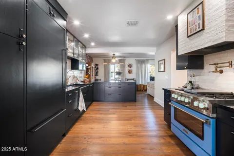 $999,999 | 8221 East Edgemont Avenue, Scottsdale, AZ 85257