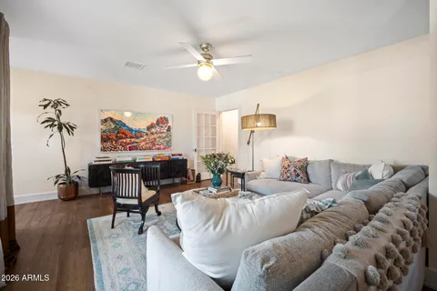 $999,999 | 8221 East Edgemont Avenue, Scottsdale, AZ 85257