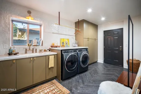 $1,175,000 | 8221 East Edgemont Avenue, Scottsdale, AZ 85257