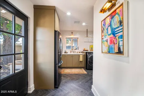 $999,999 | 8221 East Edgemont Avenue, Scottsdale, AZ 85257