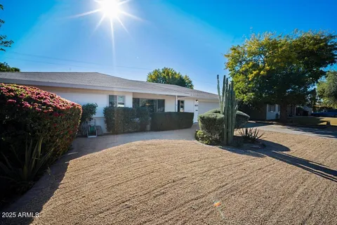 $999,999 | 8221 East Edgemont Avenue, Scottsdale, AZ 85257