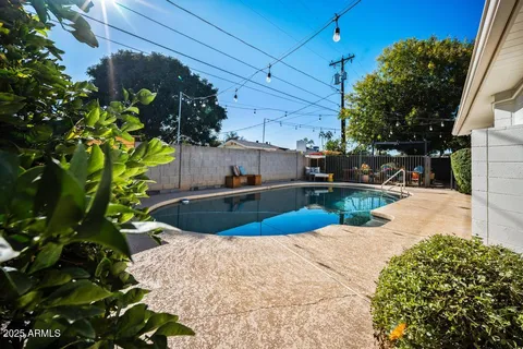 $999,999 | 8221 East Edgemont Avenue, Scottsdale, AZ 85257