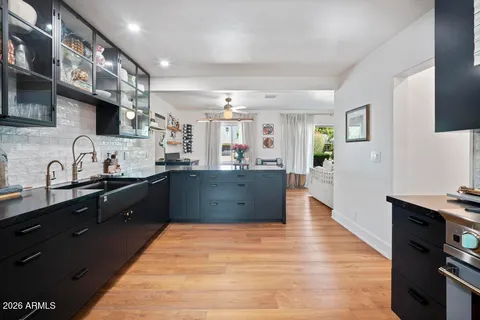 $999,999 | 8221 East Edgemont Avenue, Scottsdale, AZ 85257