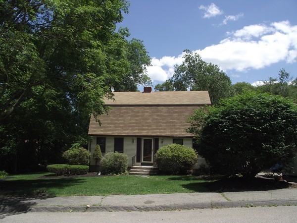 26 Pilgrim Road Braintree, MA 02184 - Photo 3 of 21 Gallery Image 3