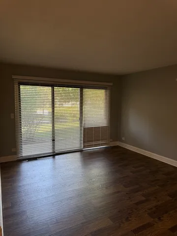 $2,200 | 216 Deerpath Court, Unit D1, Schaumburg, IL 60193