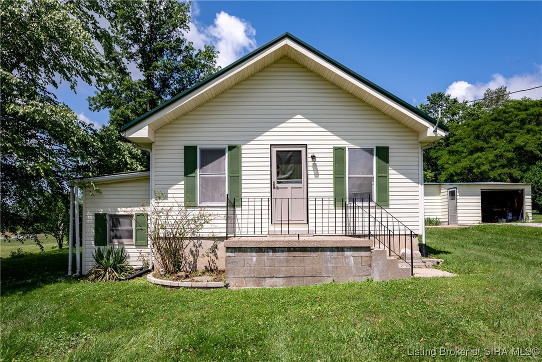 733 South Triangle Road Paoli, IN 47454 - Photo 3 of 32