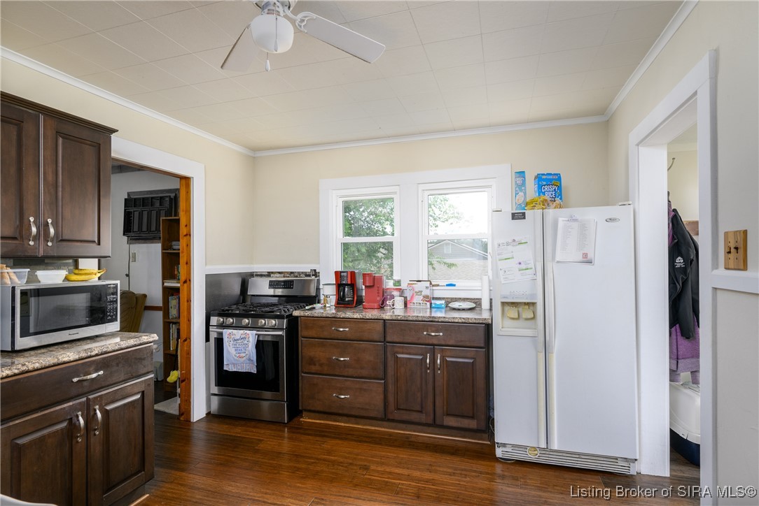 733 South Triangle Road Paoli, IN 47454 - Photo 9 of 32