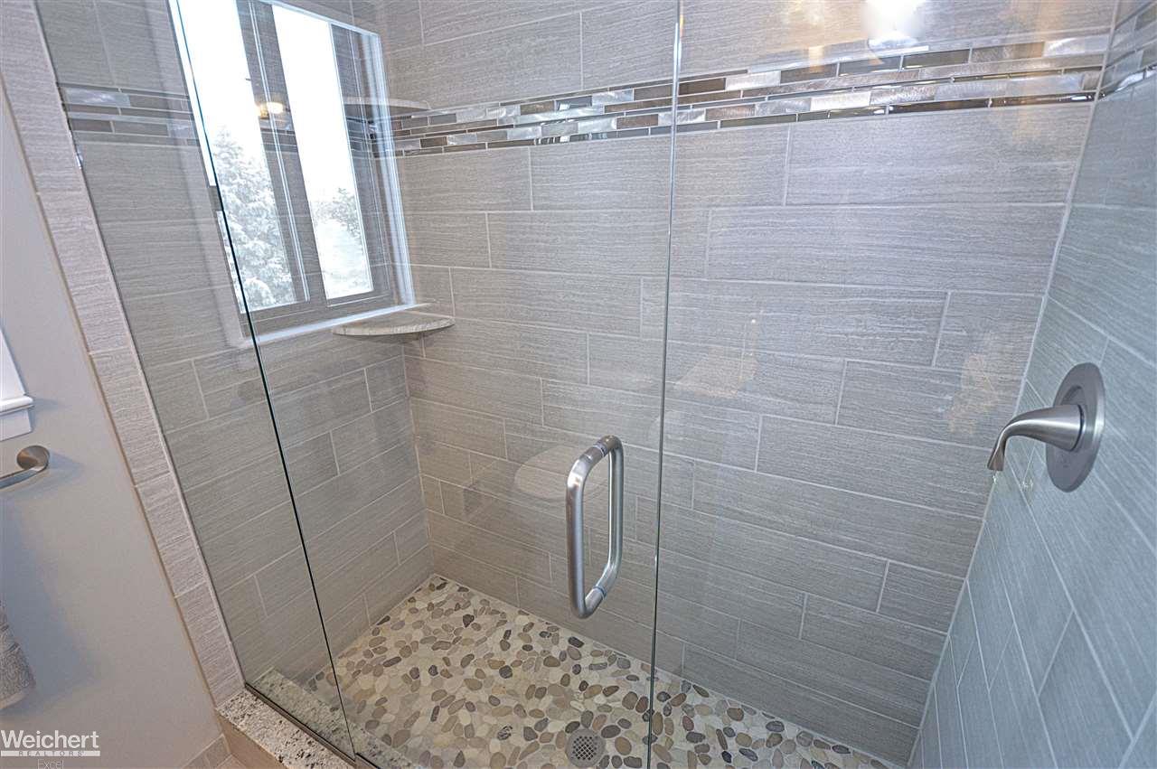 105 Arlington Drive Rochester, MI 48307 - Photo 39 of 68 31311941-38.JPG