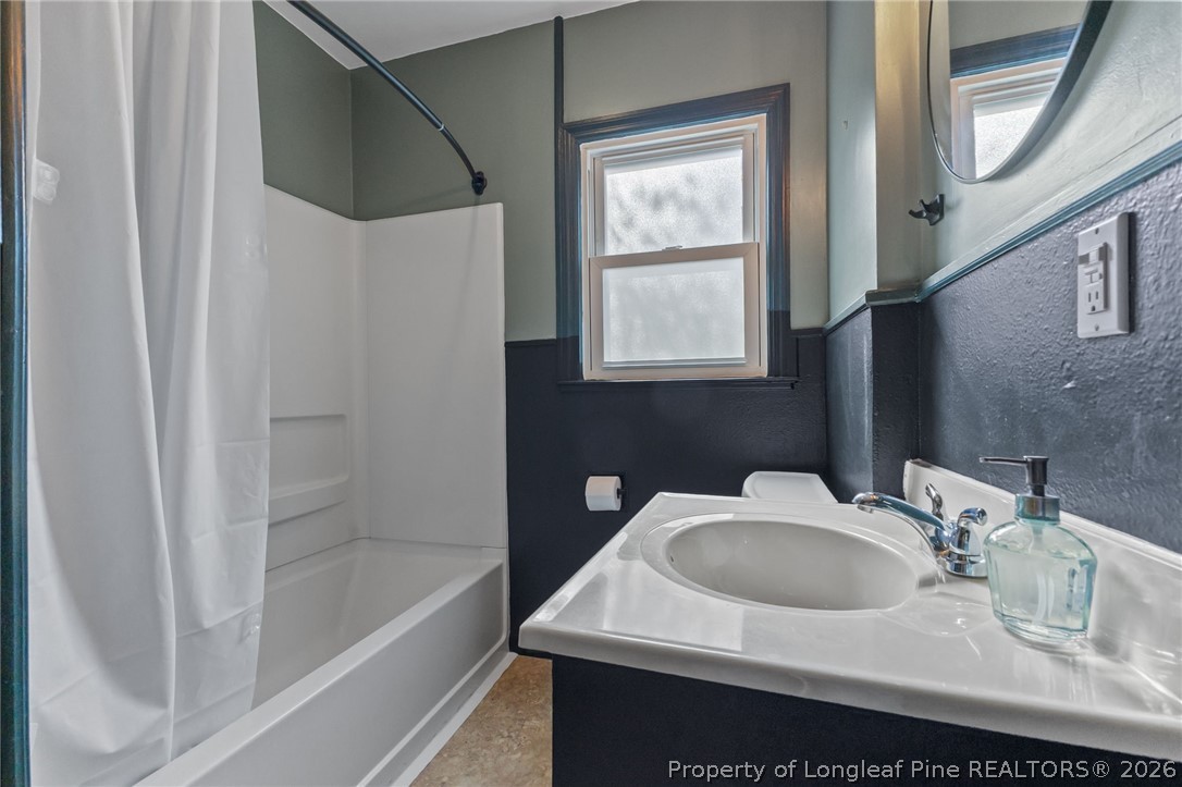 813 Mc Pherson Road Fayetteville, NC 28303 - Photo 15 of 33