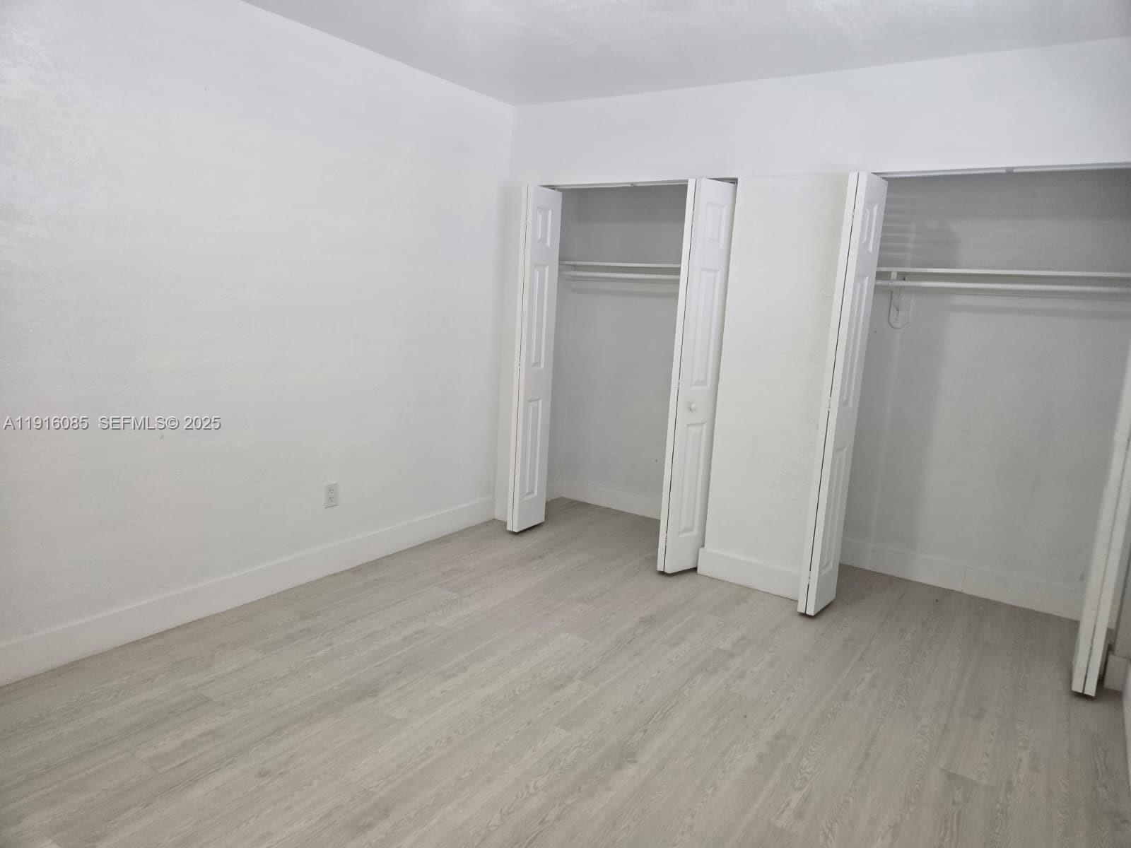 637 West 31st Street Hialeah, FL 33012 - Photo 13 of 20