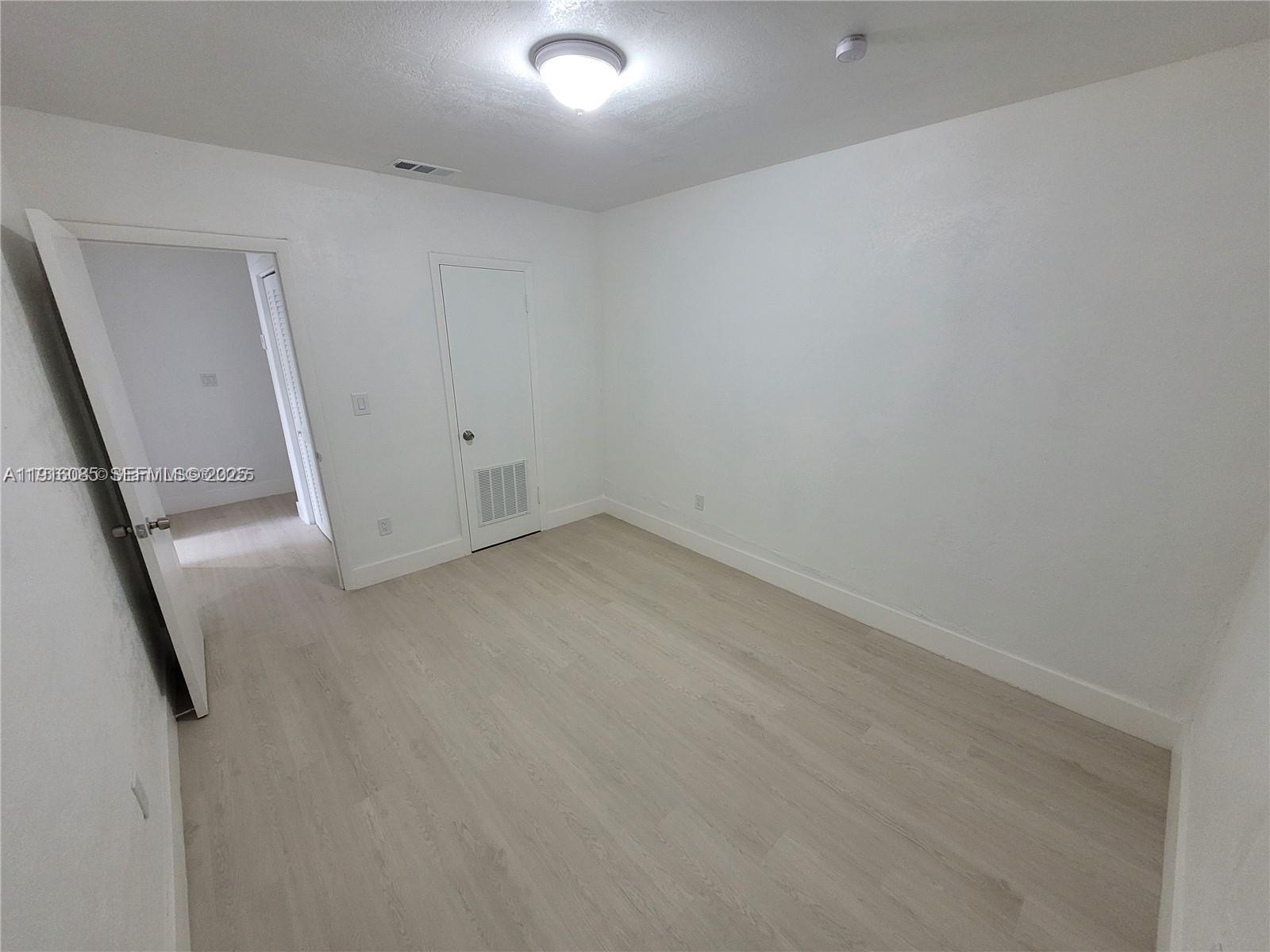 637 West 31st Street Hialeah, FL 33012 - Photo 18 of 20