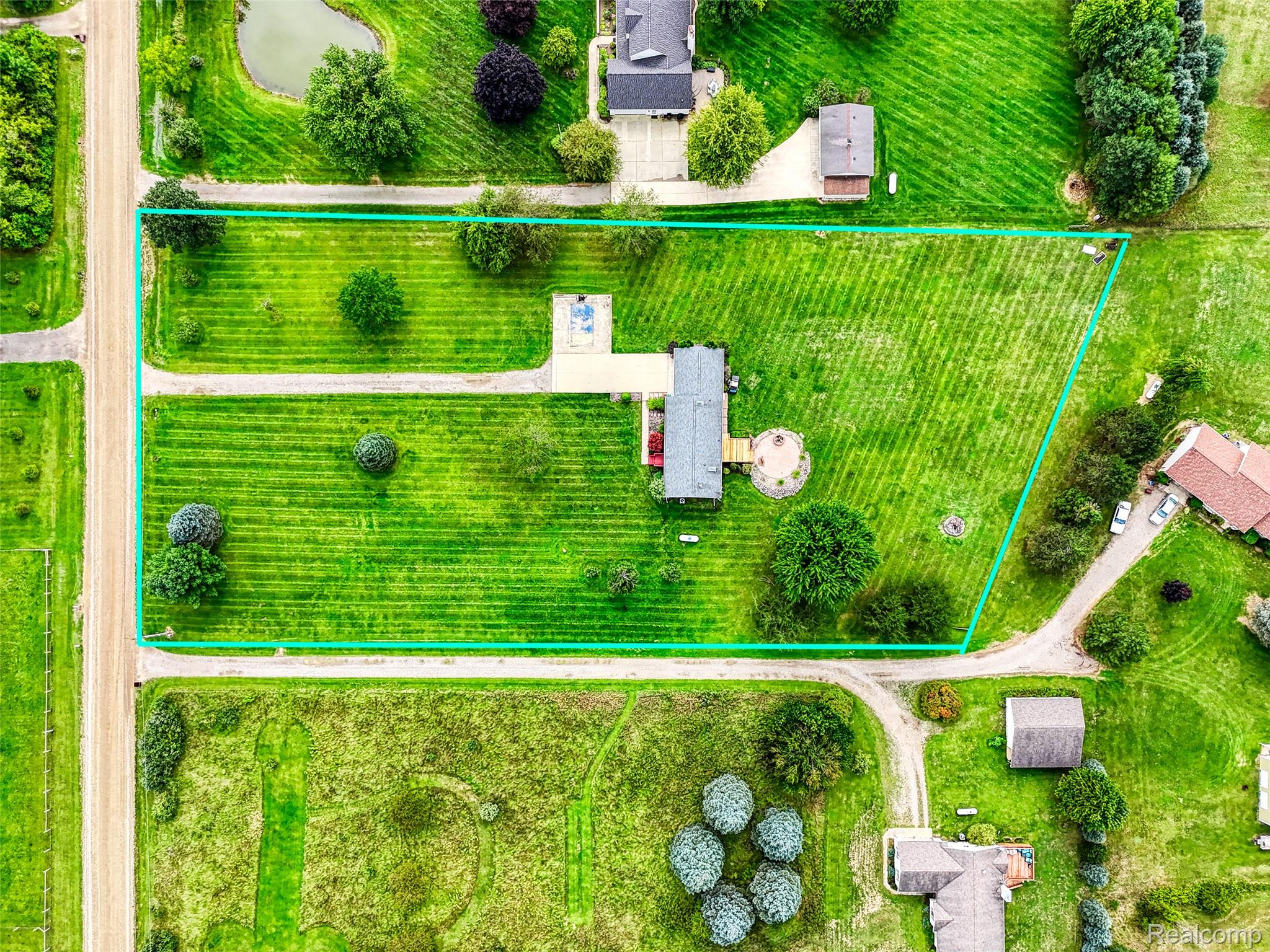 5451 North Fleming Road Fowlerville, MI 48836 - Photo 25 of 32 DJI_20260904023628_0622_D_34.jpg