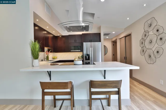 $4,946,000 | 946 Risa Road, Lafayette, CA 94549