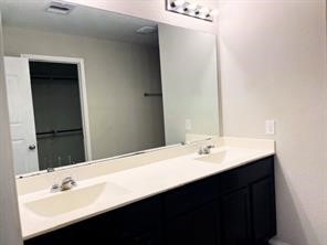 8310 Rose Petals Lane Rosharon, TX 77583 - Photo 12 of 33