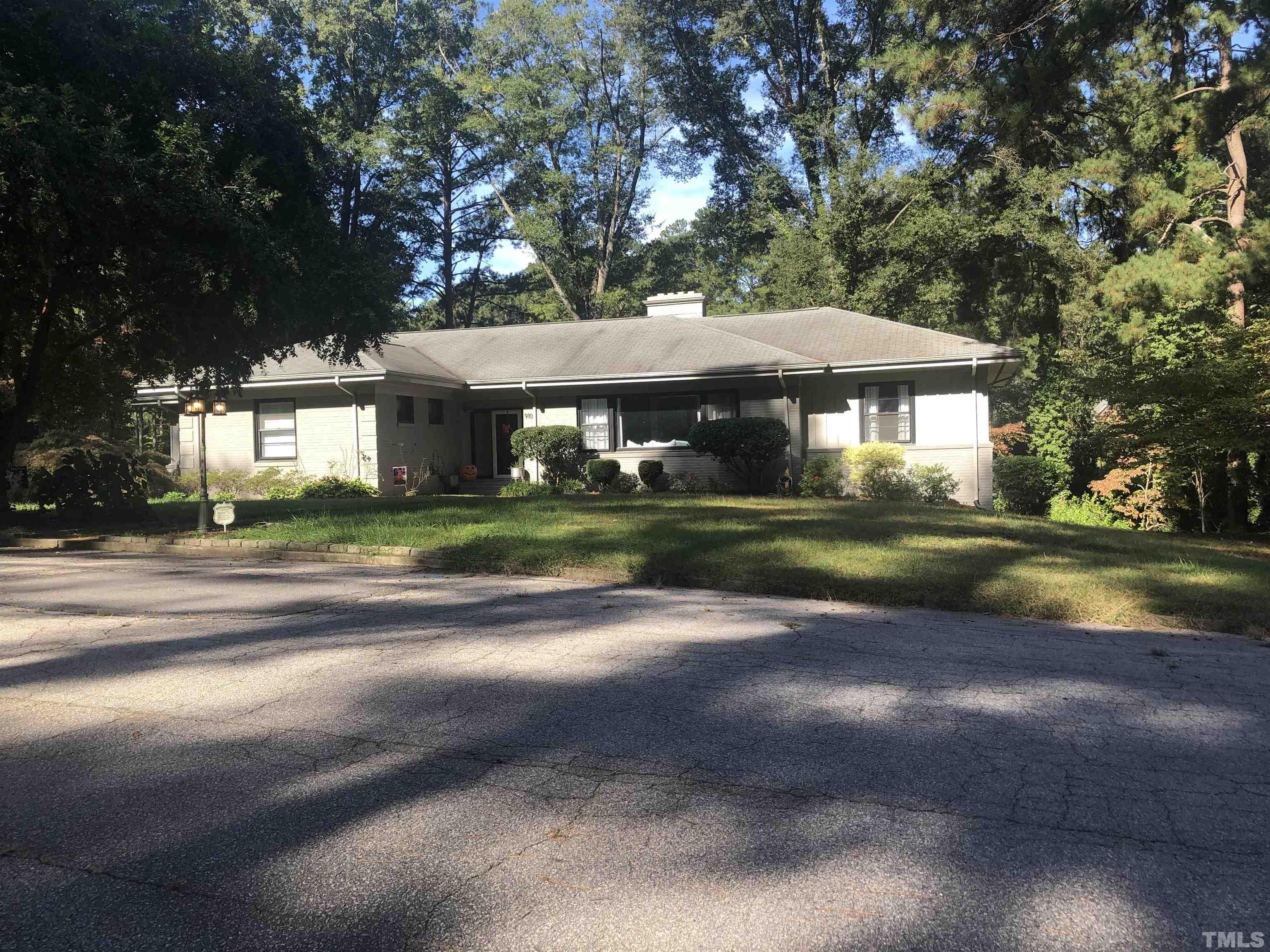 910 Marrow Drive Henderson, NC 27536 - Photo 2 of 30 a view of street with houses