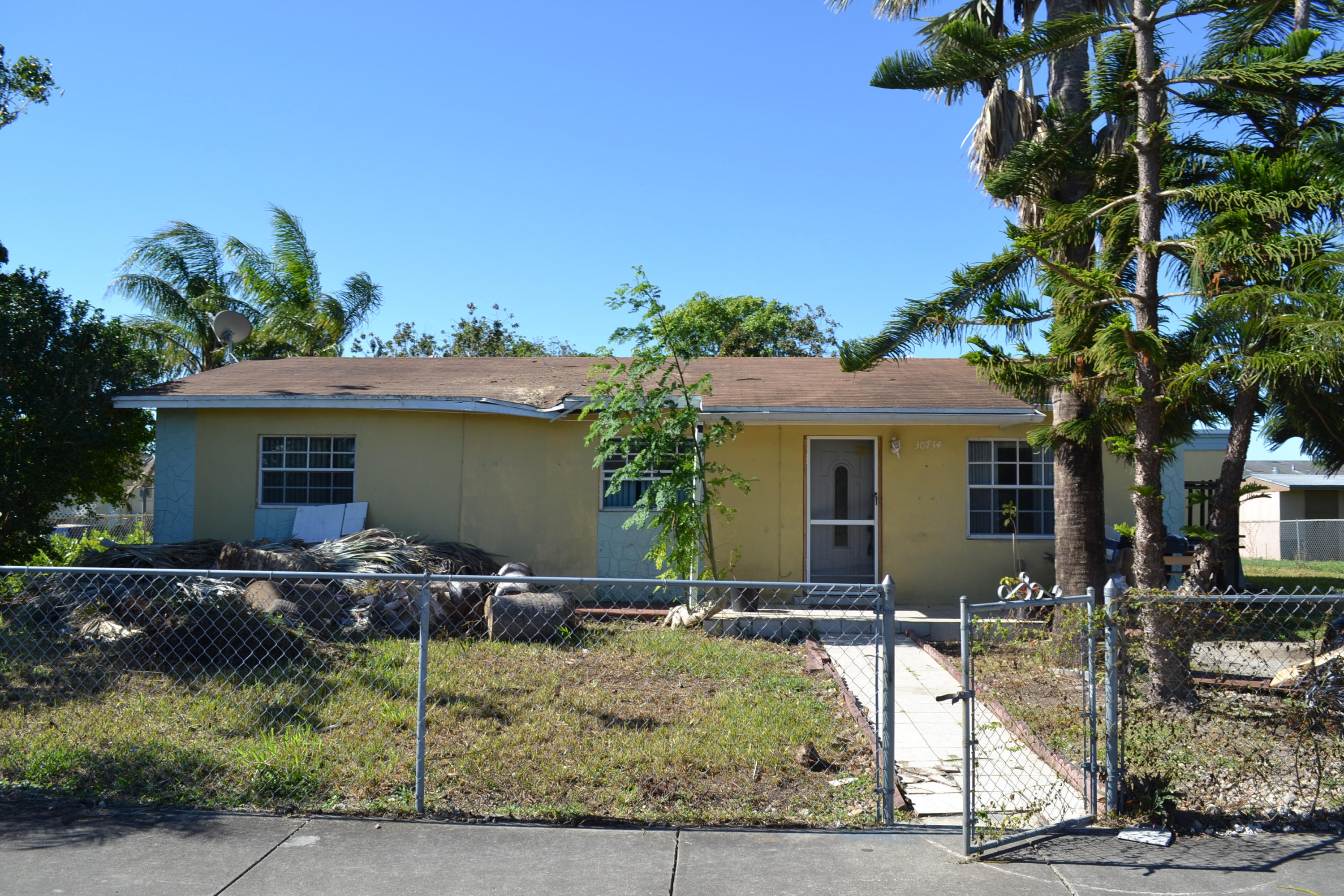 30734 Southwest 153rd Court Homestead, FL 33033 - Photo 4 of 25 DSC_1038