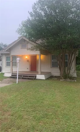 $1,700 | 1210 North Frances Street, Terrell, TX 75160