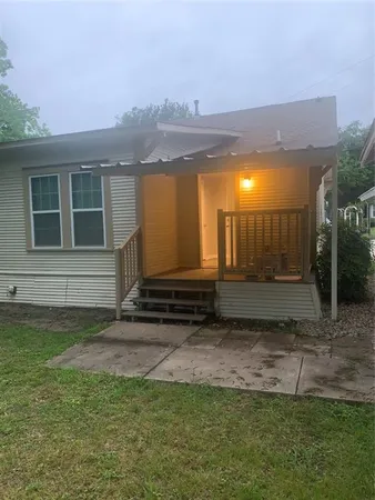 $1,700 | 1210 North Frances Street, Terrell, TX 75160