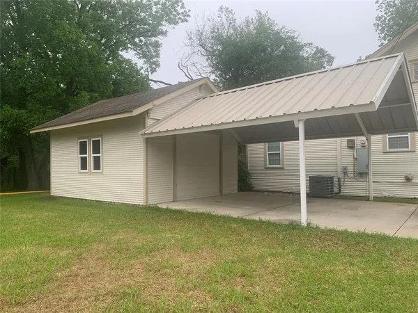 $1,700 | 1210 North Frances Street, Terrell, TX 75160