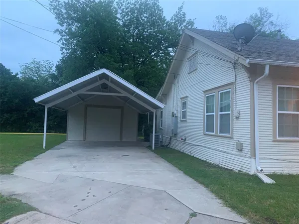 $1,700 | 1210 North Frances Street, Terrell, TX 75160
