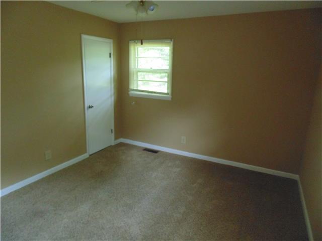 707 Bugscuffle Road Wartrace, TN 37183 - Photo 13 of 16