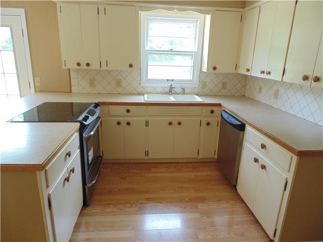 707 Bugscuffle Road Wartrace, TN 37183 - Photo 5 of 16