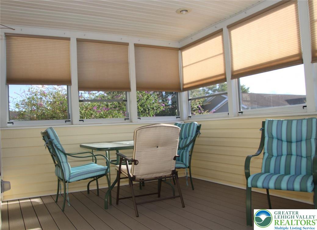 712 Winterthur Way Easton, PA 18040 - Photo 20 of 20 a dining room with furniture window and wooden floor