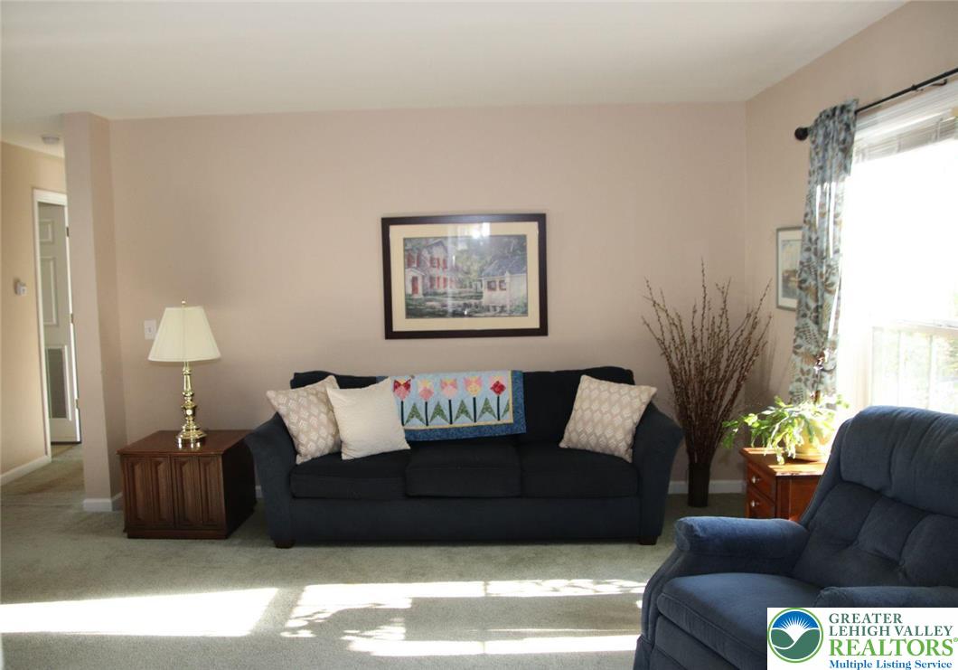 712 Winterthur Way Easton, PA 18040 - Photo 6 of 20 a living room with furniture and a window