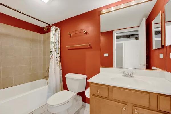 $274,999 | 1151 West 14th Place, Unit 209, Chicago, IL 60608