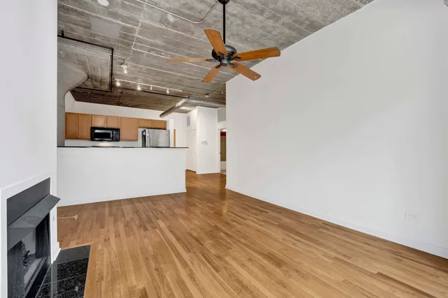 $274,999 | 1151 West 14th Place, Unit 209, Chicago, IL 60608