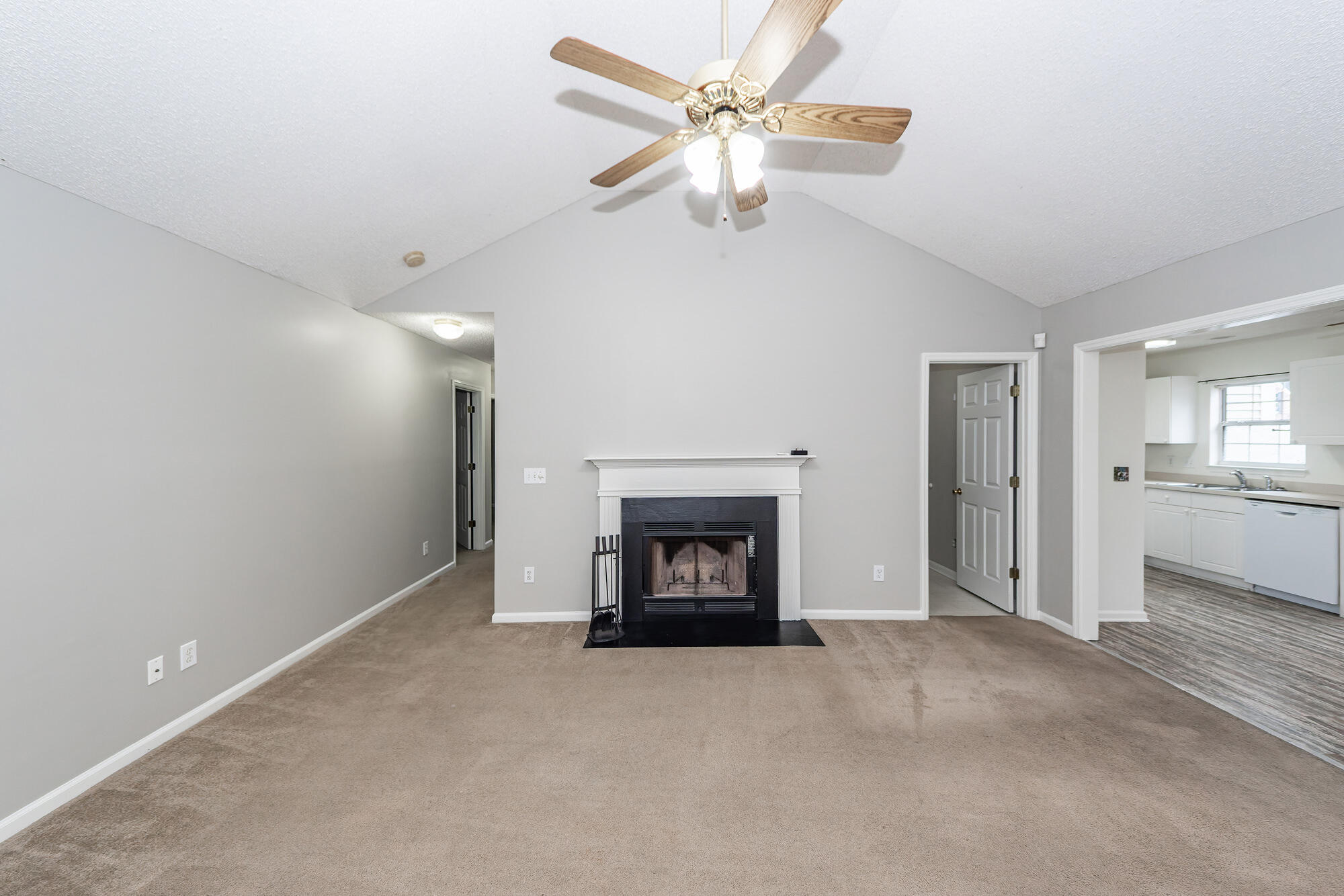 574 Carters Grove Road Charleston, SC 29414 - Photo 6 of 37 06