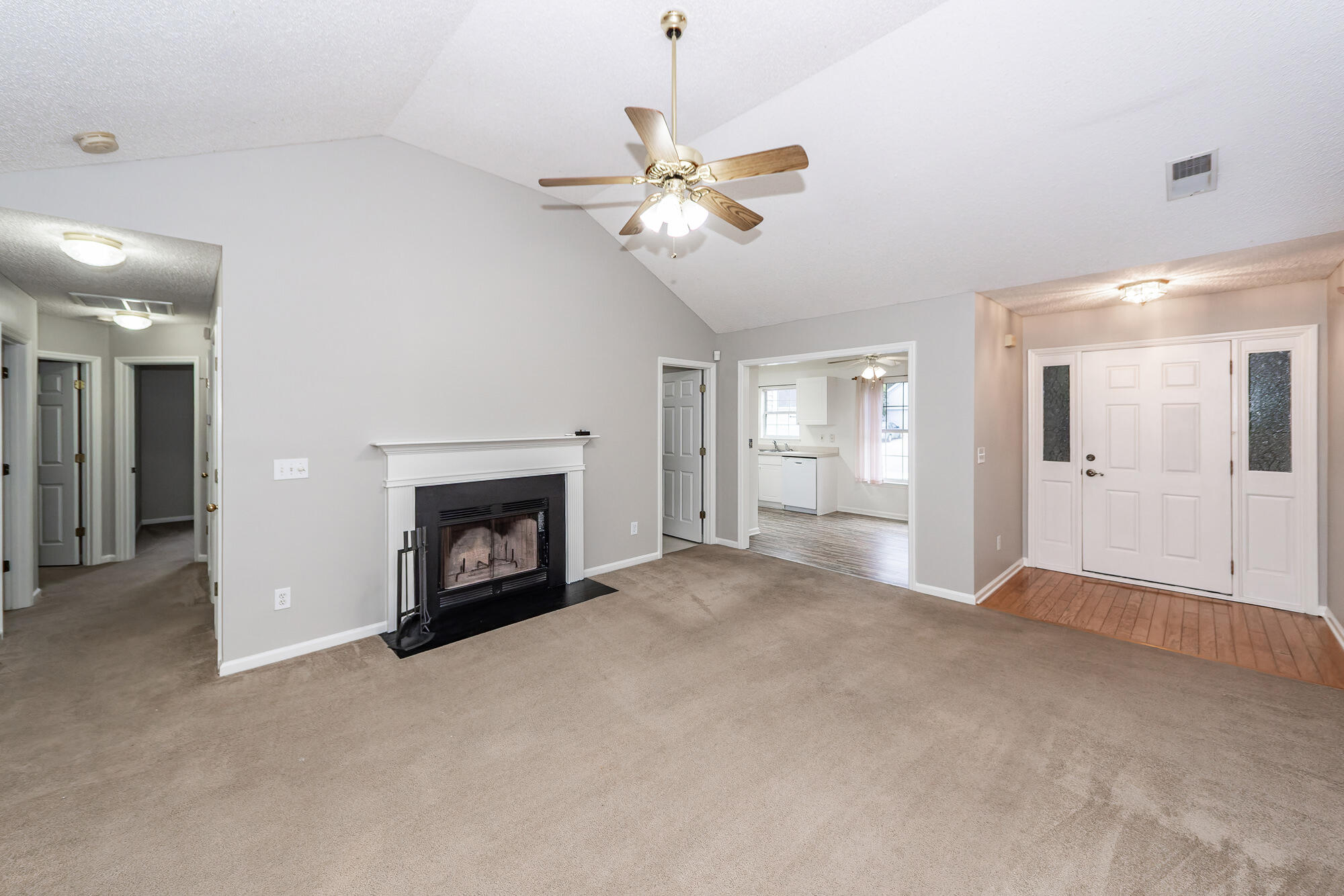 574 Carters Grove Road Charleston, SC 29414 - Photo 7 of 37 07