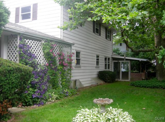 2755 Whitewood Road Bethlehem, PA 18017 - Photo 3 of 11 Gallery Image 3