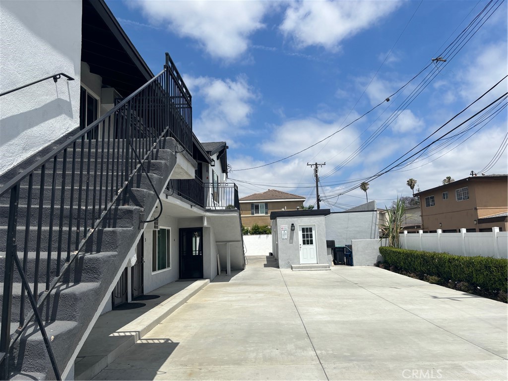 13052 Rockinghorse Road Garden Grove, CA 92843 - Photo 4 of 9