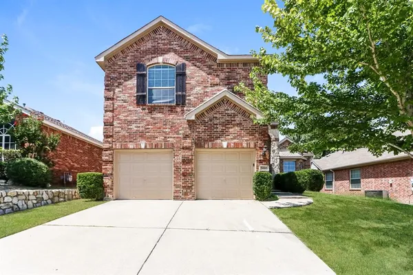 $2,425 | 5005 Portview Drive, Fort Worth, TX 76135