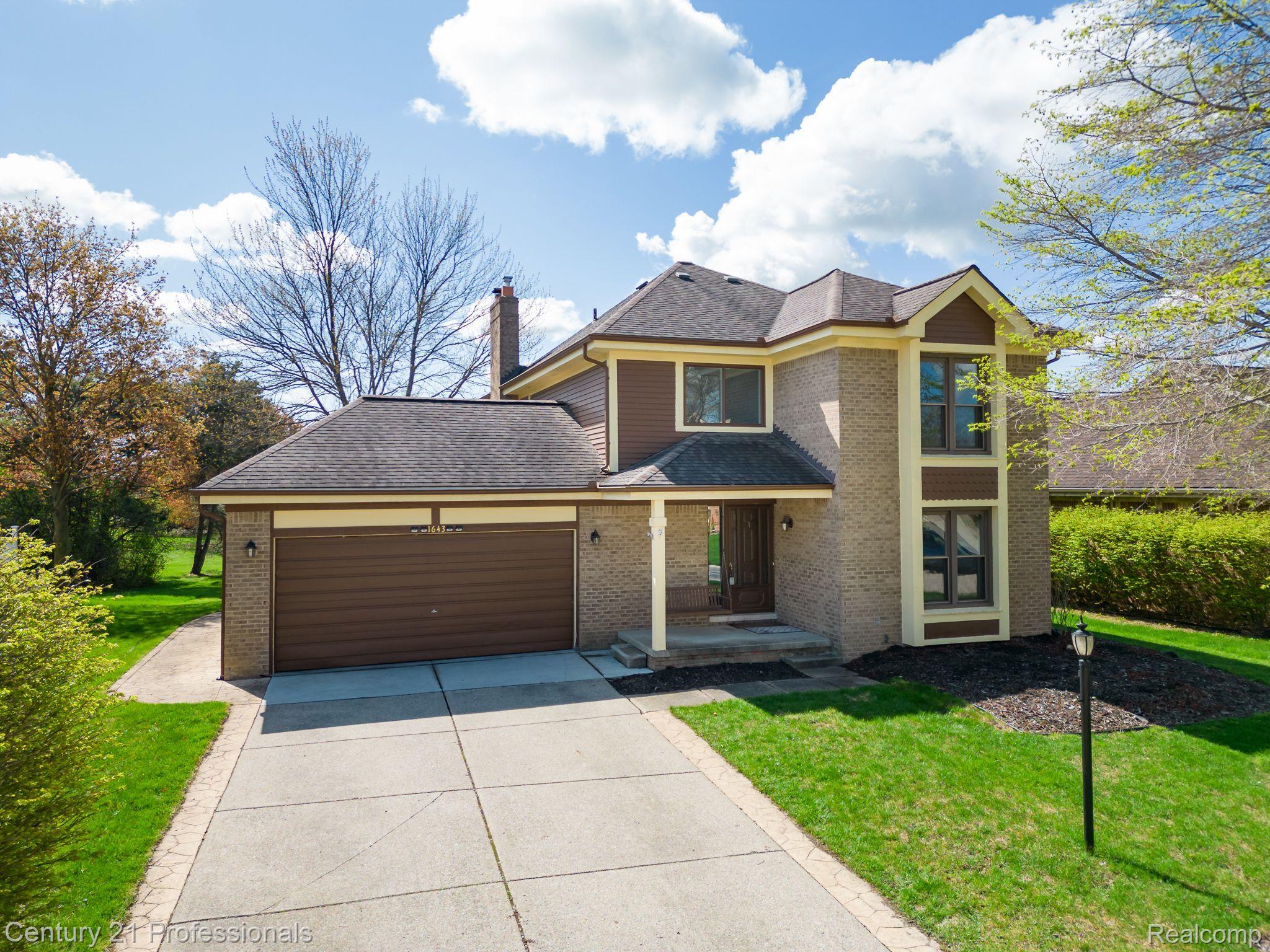1643 Hillside Lane Rochester, MI 48307 - Photo 1 of 48 Gallery Image 1