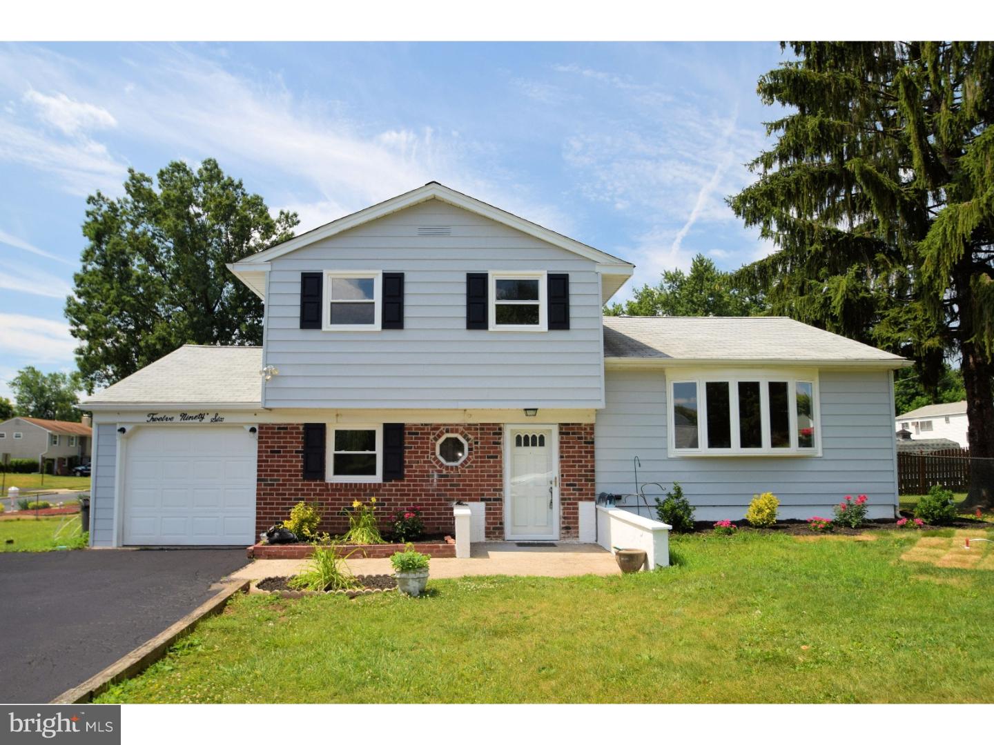 1296 Cloverly Road Warminster, PA 18974 - Photo 1 of 25 Gallery Image 1