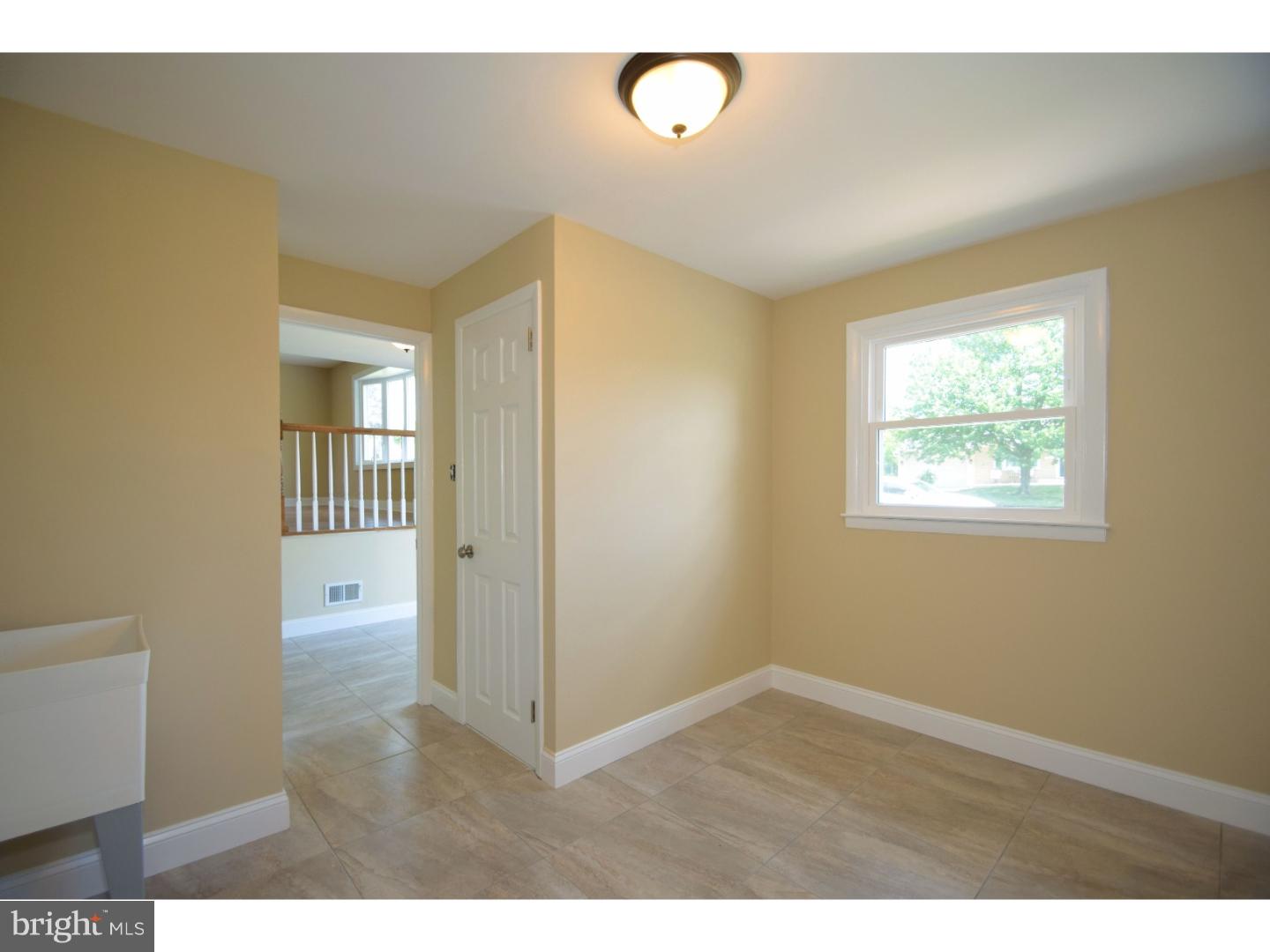 1296 Cloverly Road Warminster, PA 18974 - Photo 14 of 25 Gallery Image 14