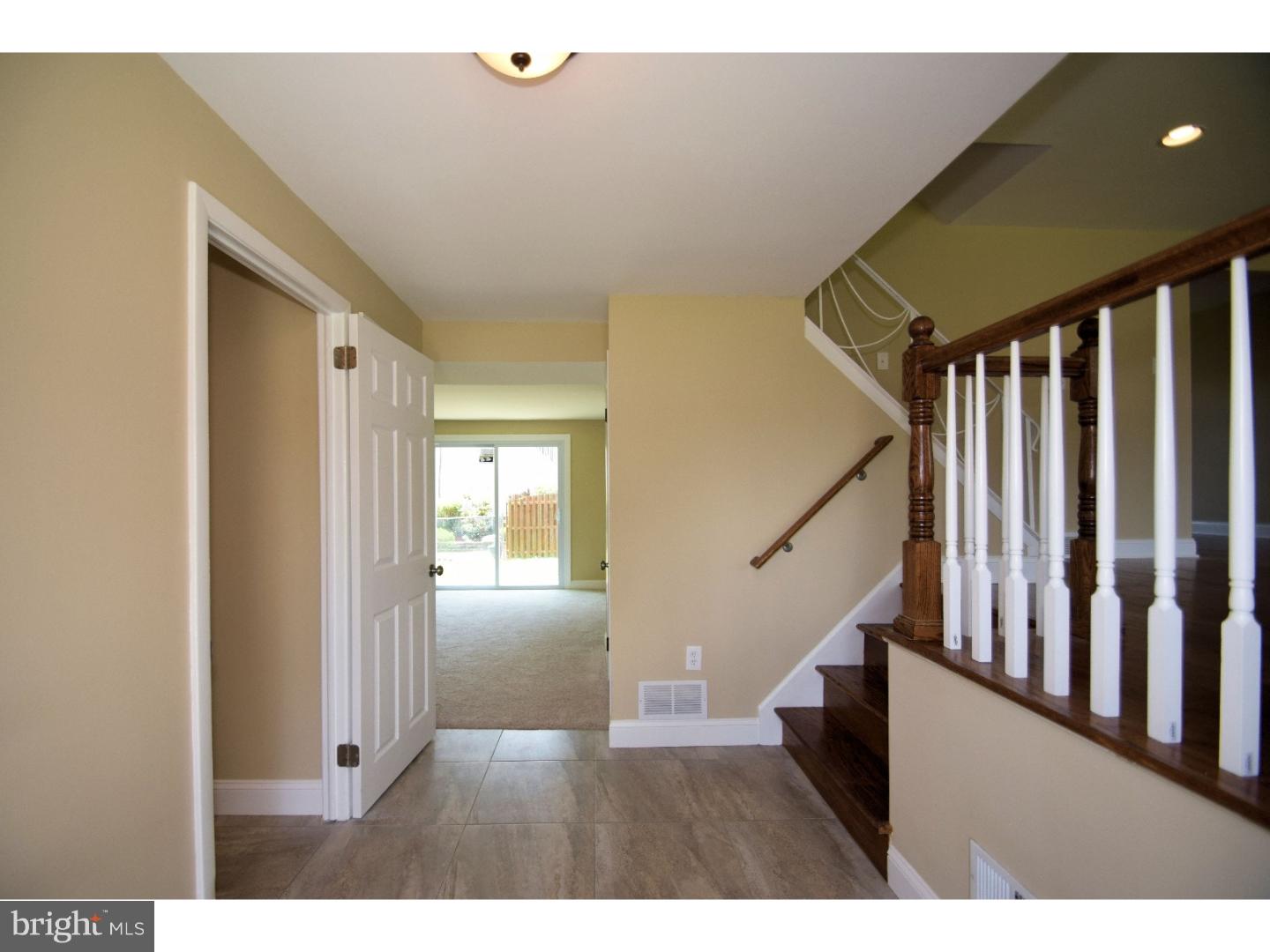 1296 Cloverly Road Warminster, PA 18974 - Photo 3 of 25 Gallery Image 3