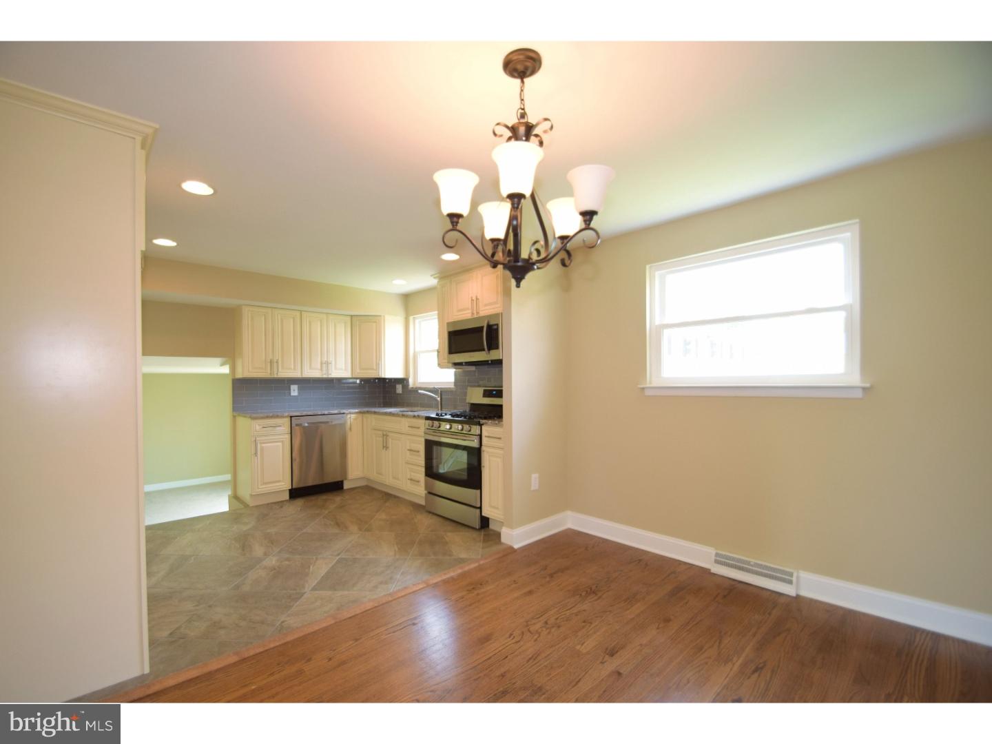 1296 Cloverly Road Warminster, PA 18974 - Photo 6 of 25 Gallery Image 6