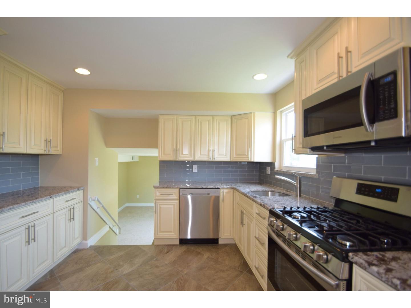 1296 Cloverly Road Warminster, PA 18974 - Photo 7 of 25 Gallery Image 7