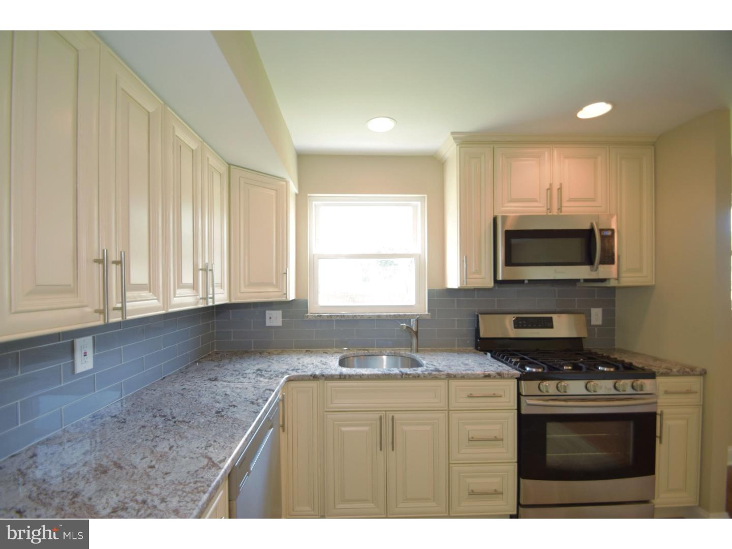 1296 Cloverly Road Warminster, PA 18974 - Photo 8 of 25 Gallery Image 8