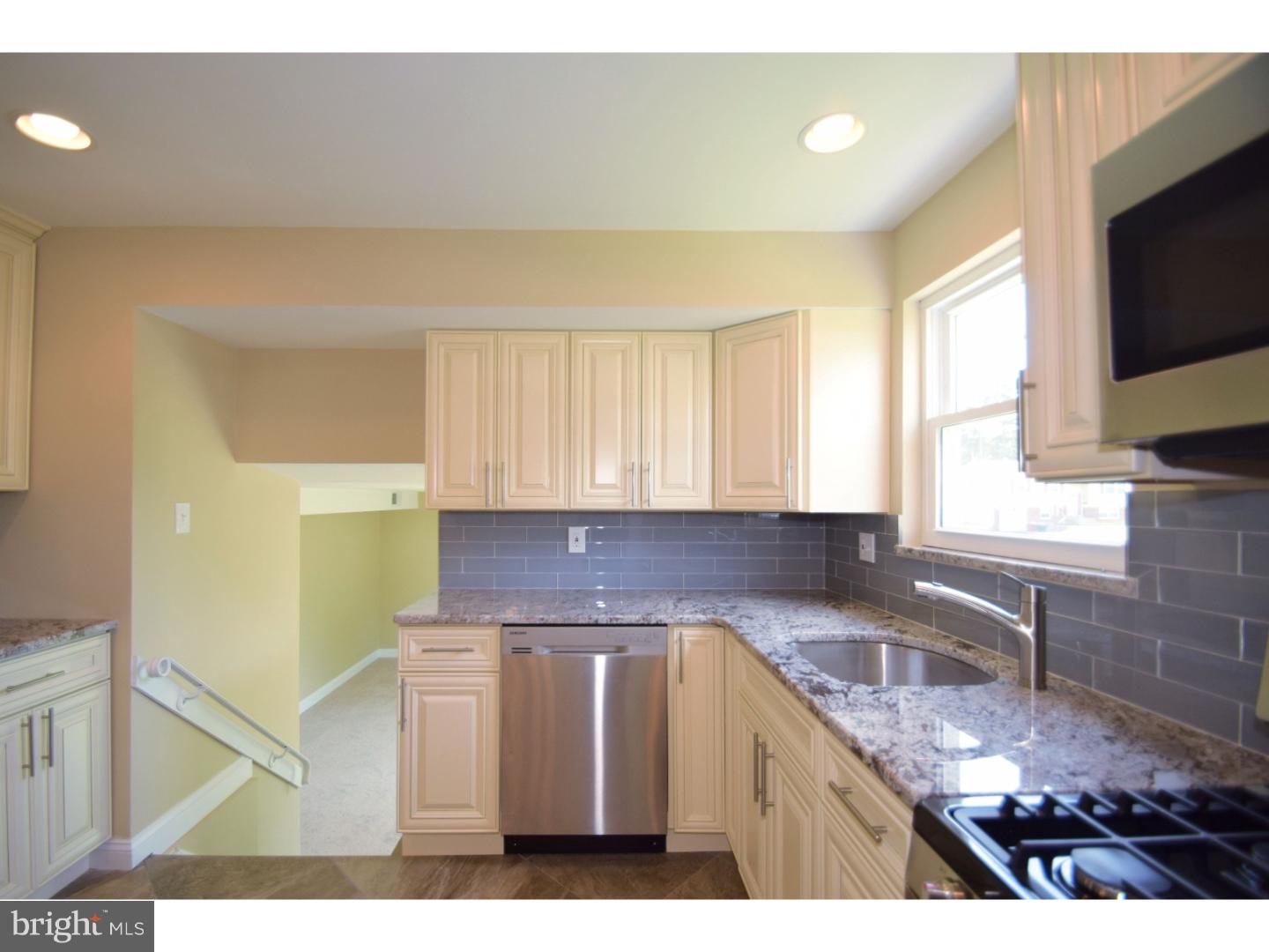 1296 Cloverly Road Warminster, PA 18974 - Photo 10 of 25 Gallery Image 10
