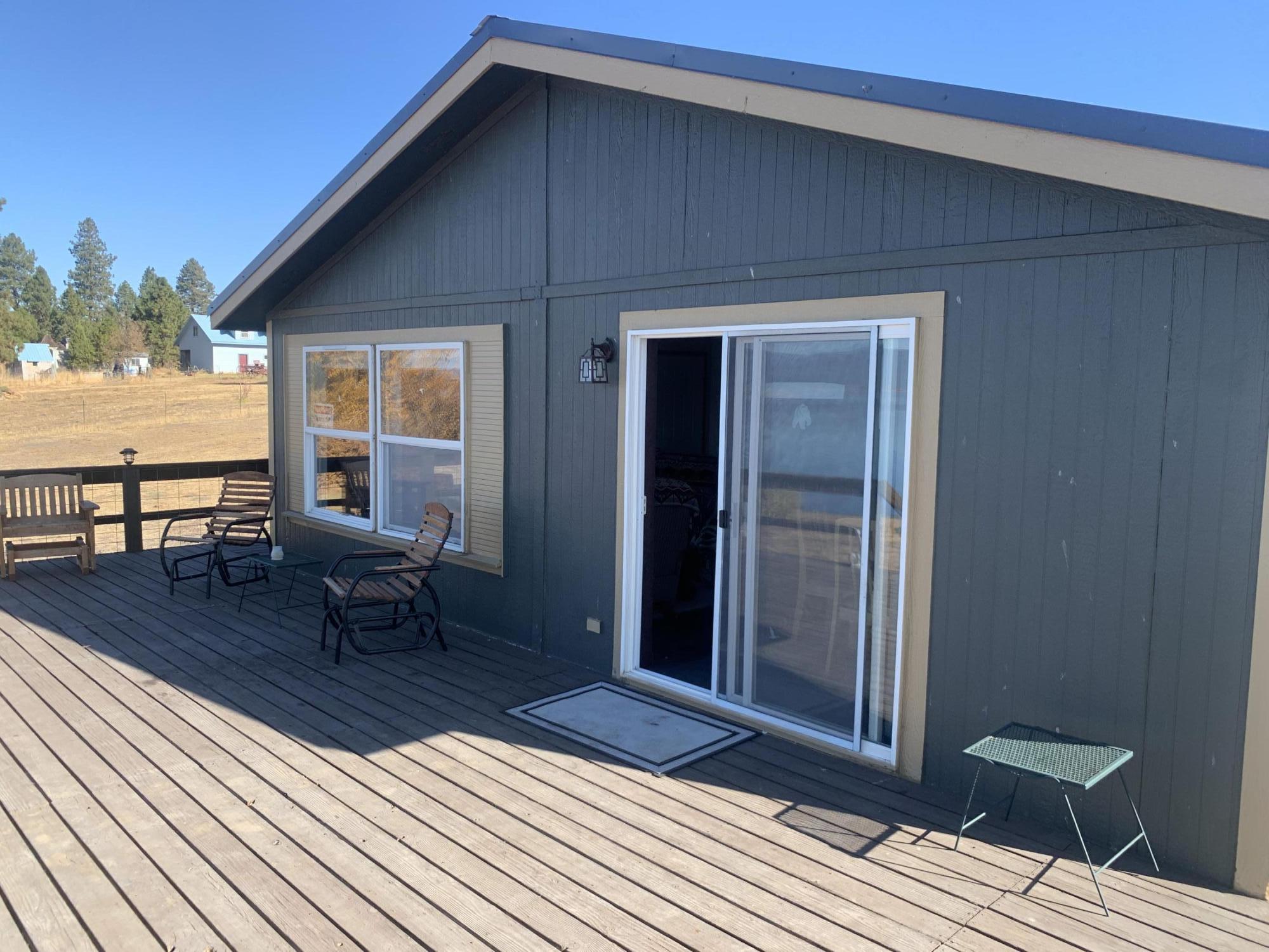 37458 Modoc Point Road Chiloquin, OR 97624 - Photo 12 of 17 Back Deck