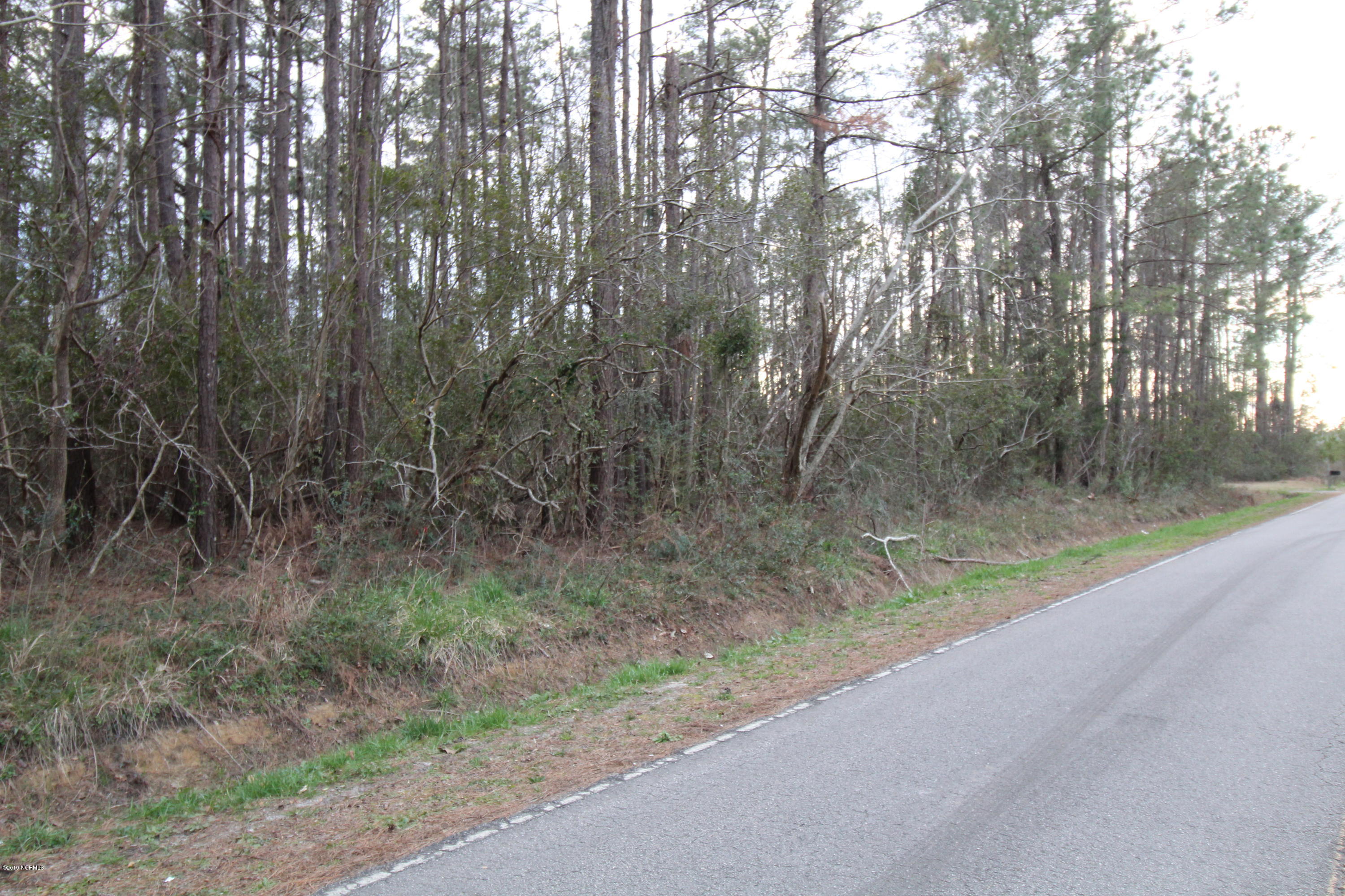 311 Howell Road Hubert, NC 28539 - Photo 2 of 3 IMG_7393