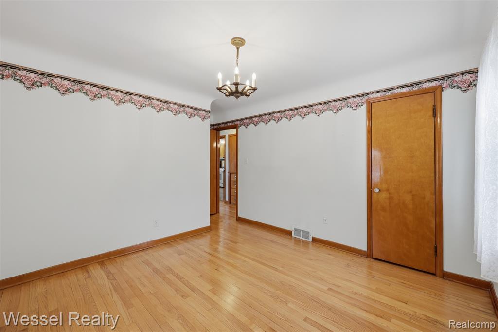 28771 Bunert Road Warren, MI 48088 - Photo 23 of 43