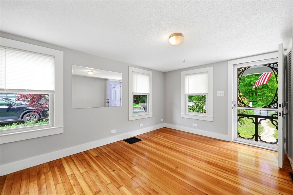 236 Three Rivers Road Wilbraham, MA 01095 - Photo 6 of 31 Gallery Image 6