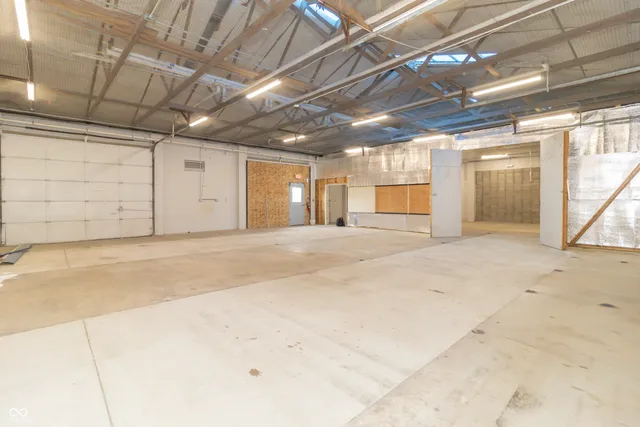 $2,500 | 1166 South 25th Street East, Unit B/C/D, Greenfield, IN 46140