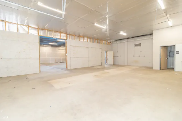 $2,500 | 1166 South 25th Street East, Unit B/C/D, Greenfield, IN 46140