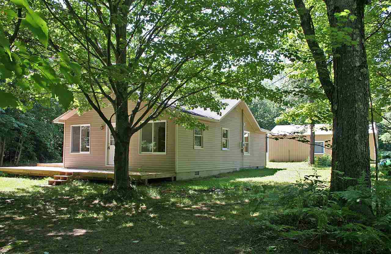 5540 Cook Road Benzonia, MI 49616 - Photo 4 of 37 1783149-3.JPG
